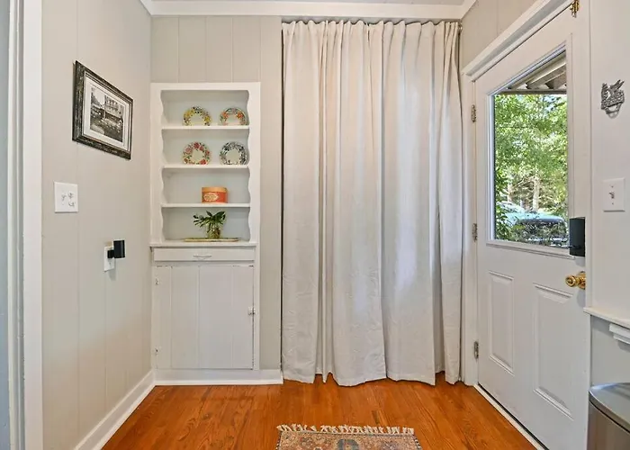 Cloverdale Cottage